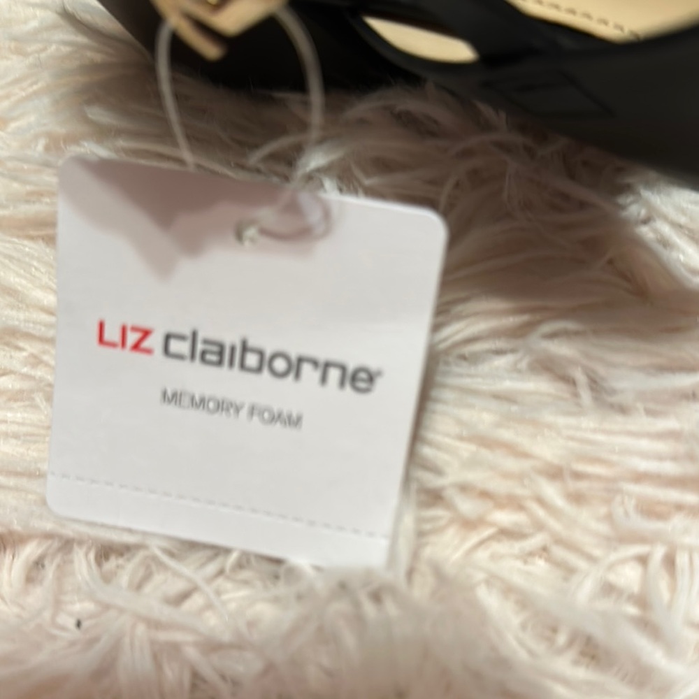Liz Claiborne Black Heels with Sleek Design size 9 - Picture 2 of 7